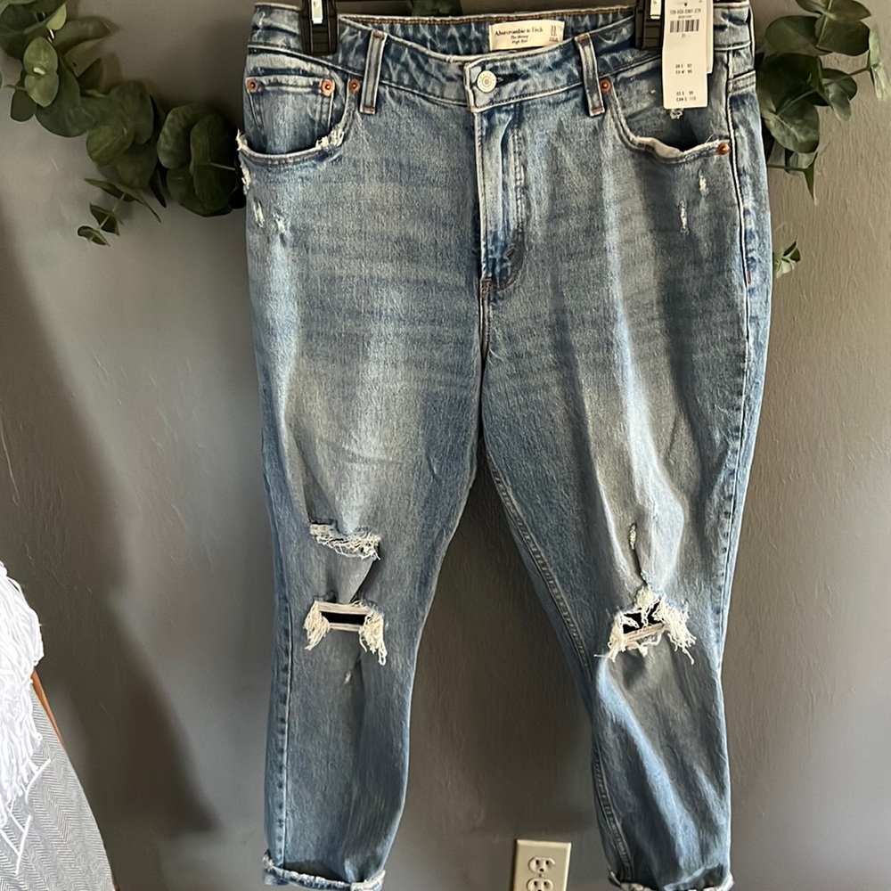 A&F The Skinny High Rise. Size 31/12